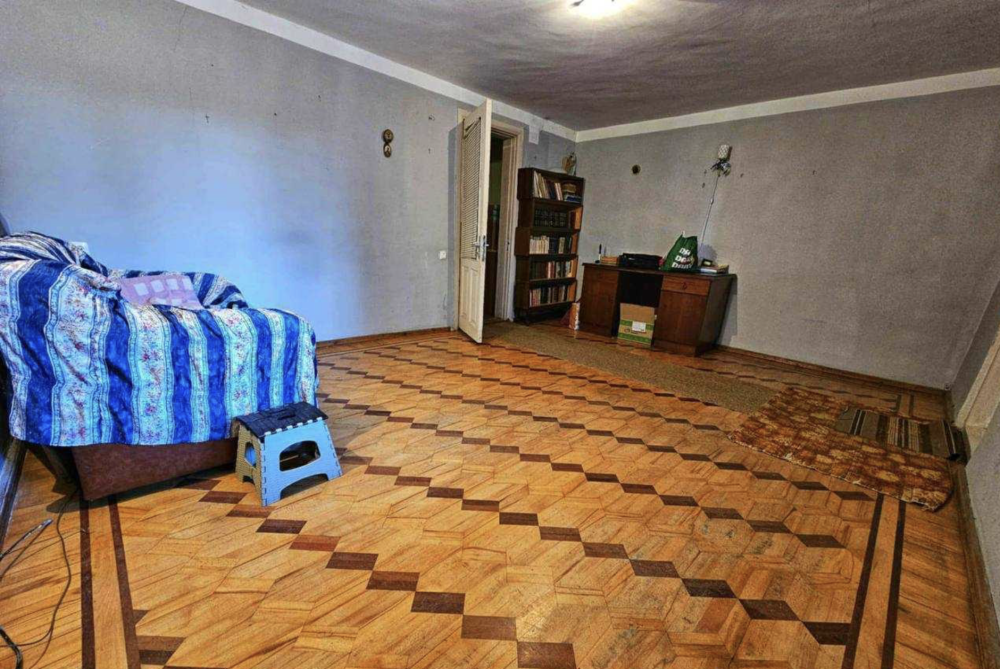 იყიდება, უნივერსალური კომერციული ფართი
